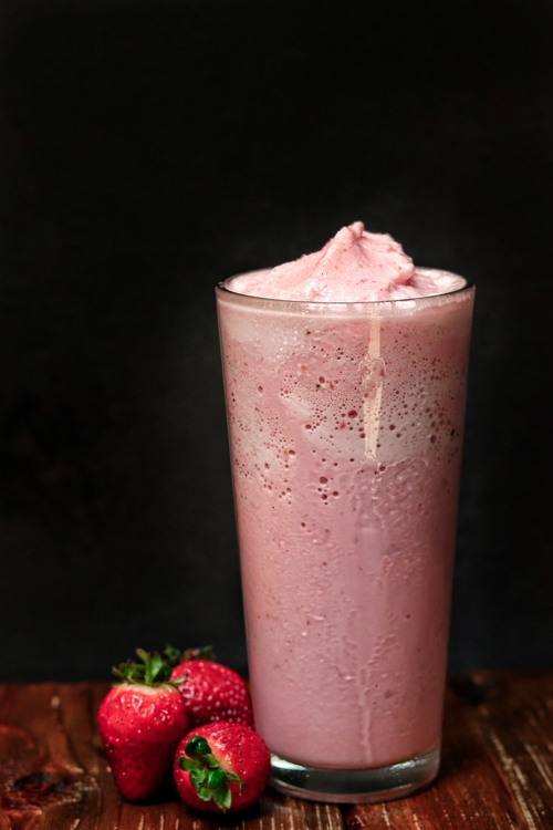 Copicos o lassis de yogur y fruta del Black Cat Bones Café